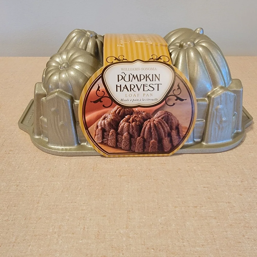 Williams Sonoma Pumpkin Harvest Loaf Pan by Nordic‎ Ware